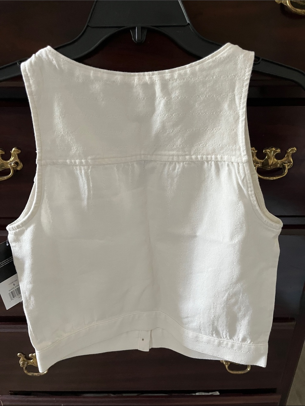 Lee White Button-Front Tank Top - Picture 3 of 5